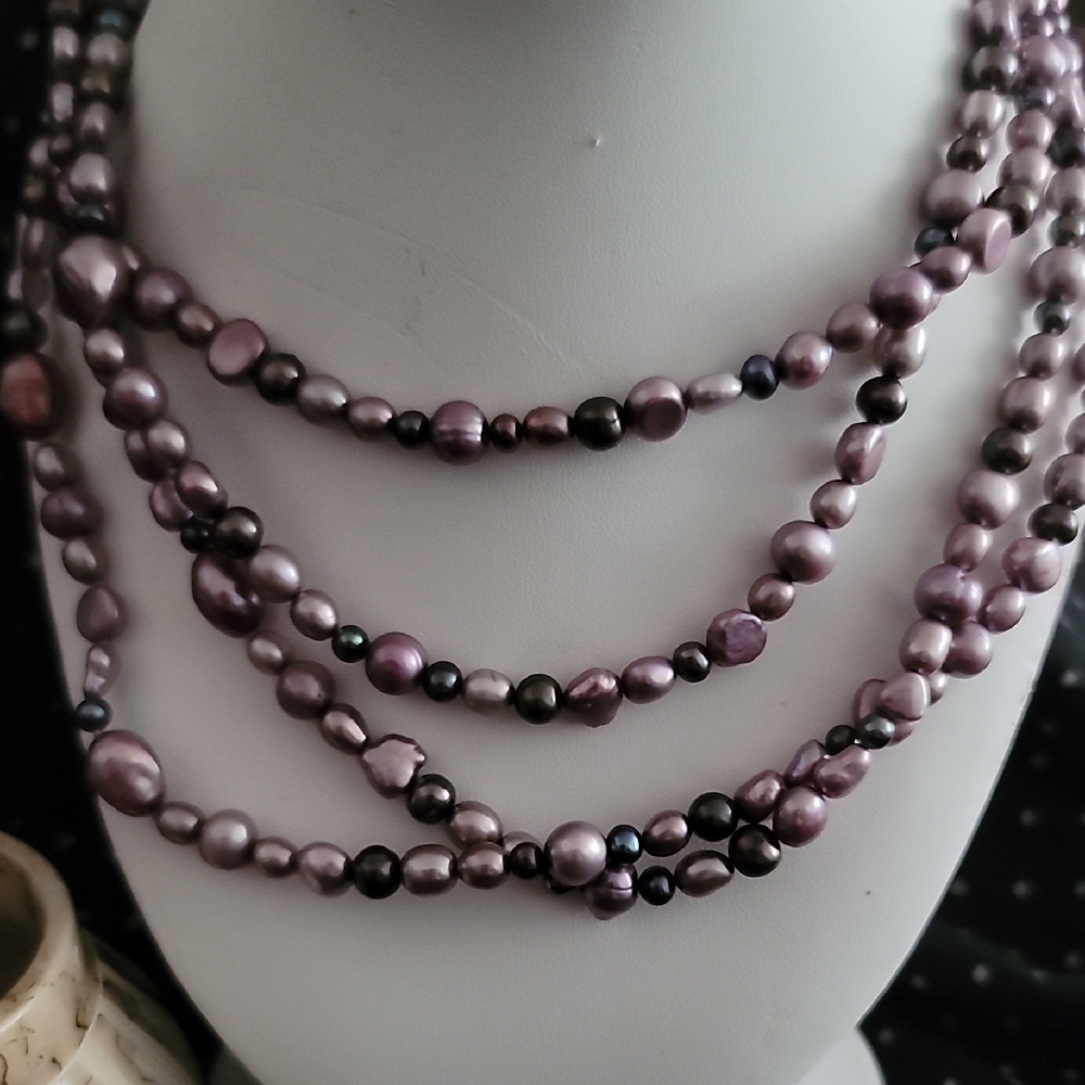 Elegant Purple and Black Pearl Necklace 64 Inches